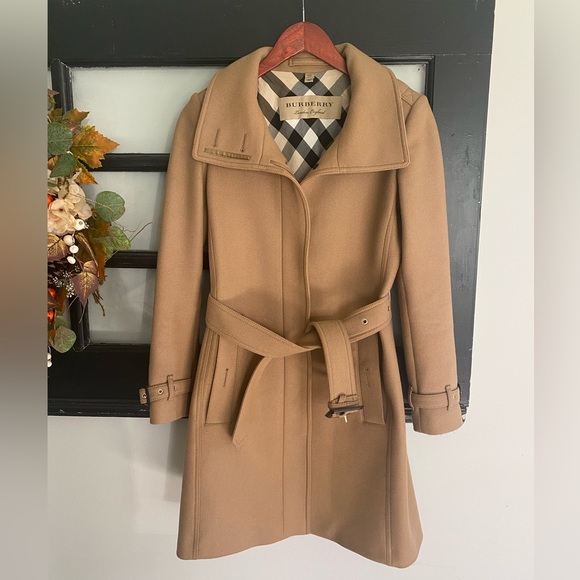 Burberry Wool Coat Size 4 NWOT Camel